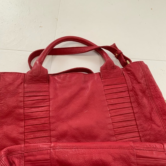 Red Kelsi Dagger leather handbag 17x18x6 - Picture 3 of 4